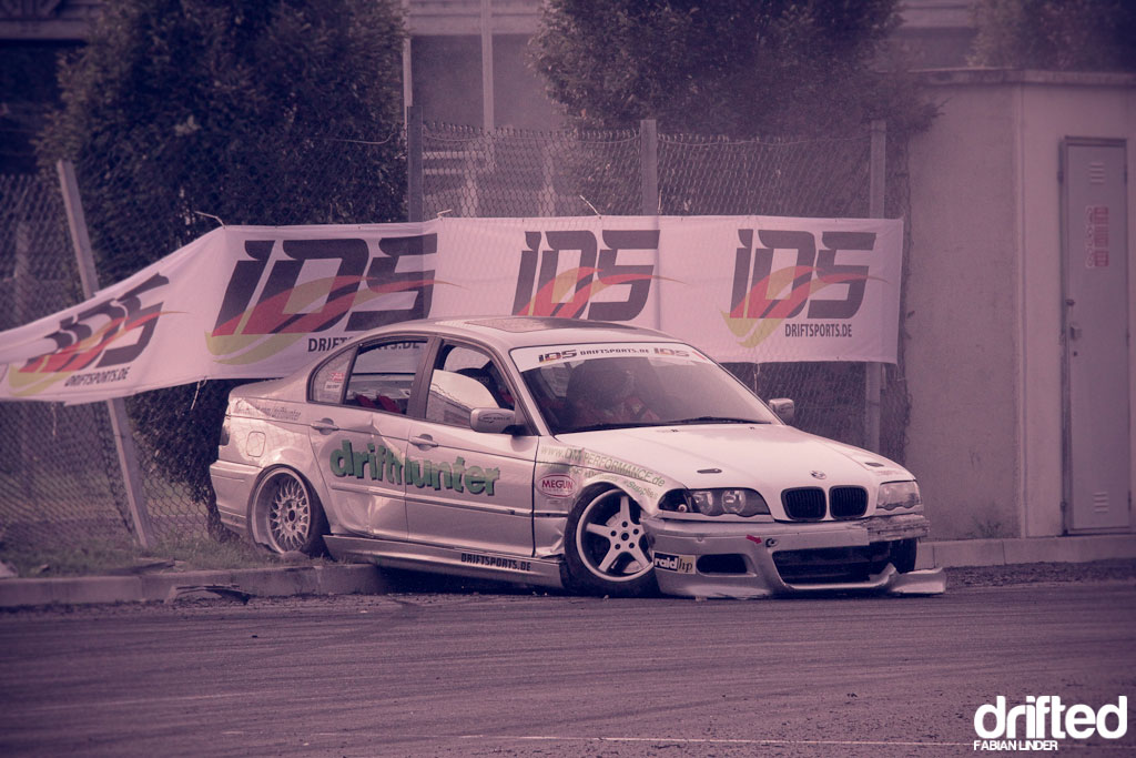 crashed bmw e36